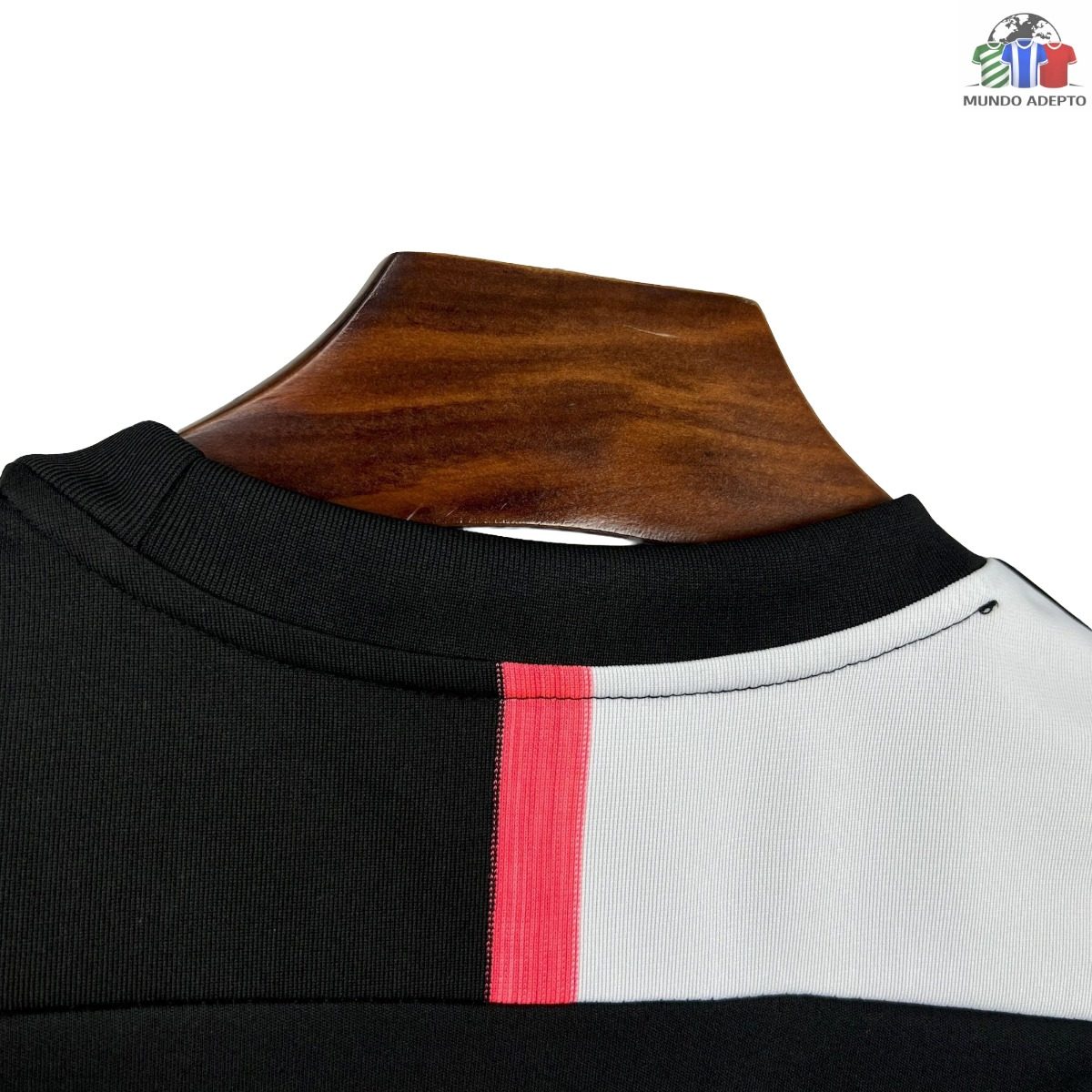 Camisola Juventus Principal - 19/20 4